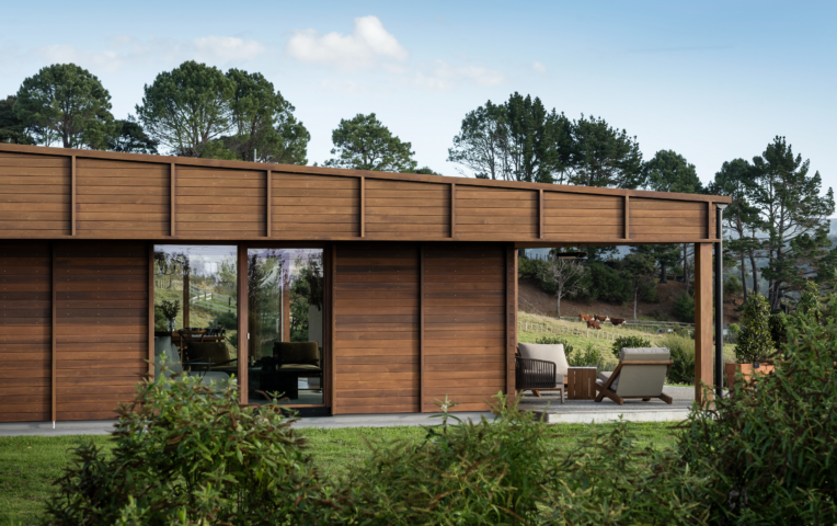 Rusa Construction Taxon coated in JSC Scumble Golden Sands