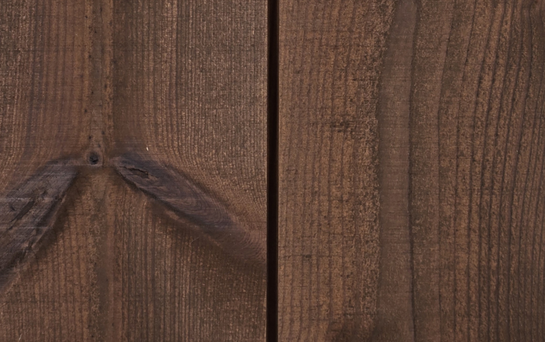Walnut 2 coats Taiga 2 boards