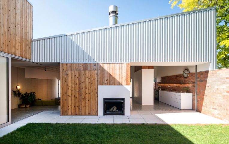 Exterior view of award winning Cambridge Townhouse by Christopher Beer Architect