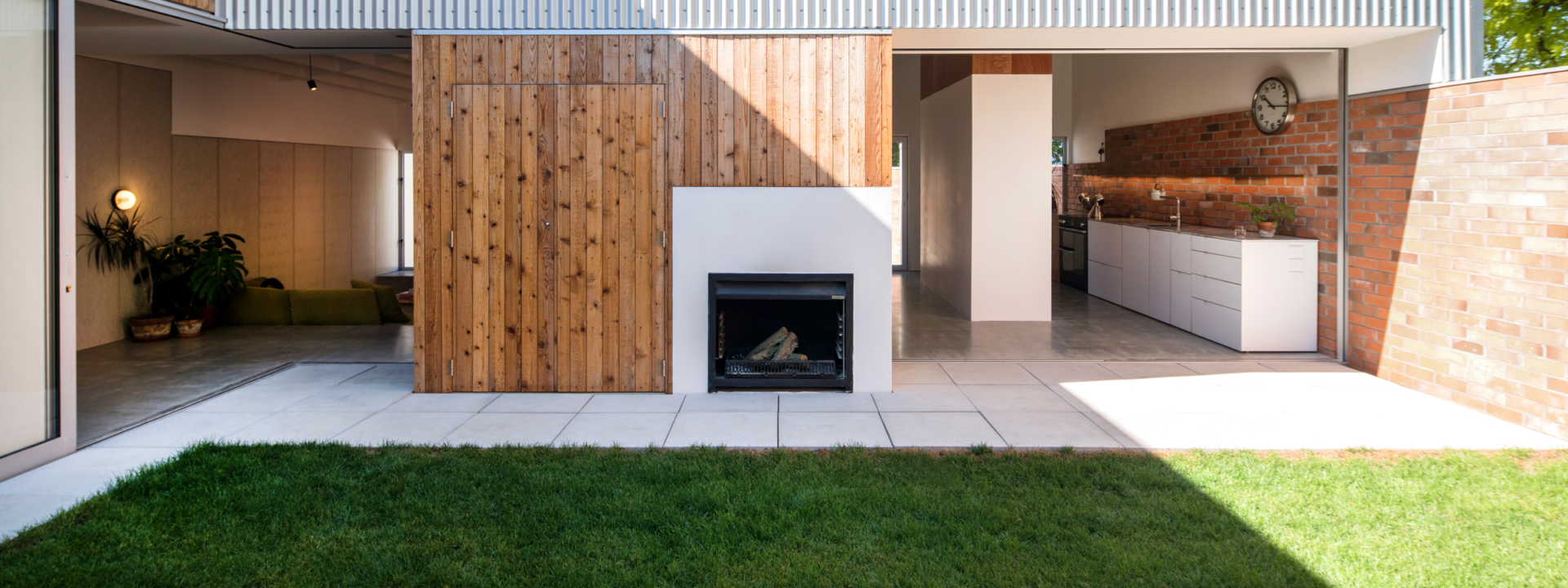 Exterior view of award winning Cambridge Townhouse by Christopher Beer Architect