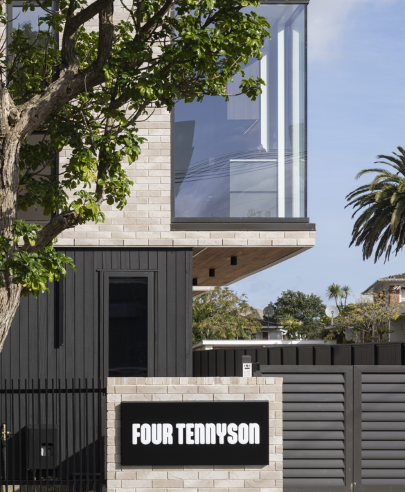 Tennyson Ave Ozac Amba coated JSC Scumble Nightfall 3