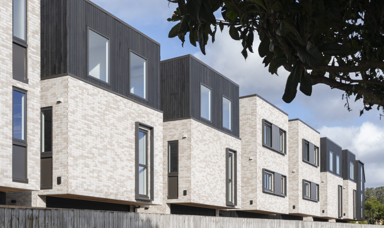 Tennyson Ave Ozac Amba coated JSC Scumble Nightfall 2